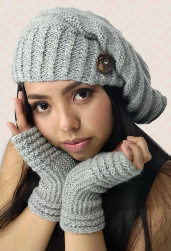 Conjunto de Gorra y Guante color Plomo
