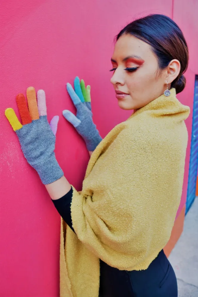 Guantes con dedos de colores